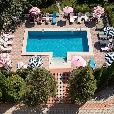 Grand Hotel