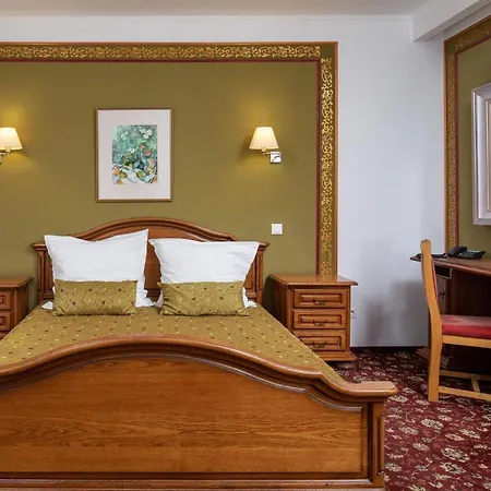 Hotel Grand