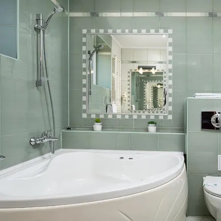 Grand Hotel 4*